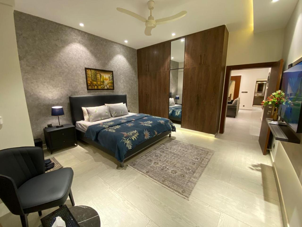 Firefly Retreat-Your Home Away From Home 拉瓦尔品第 外观 照片